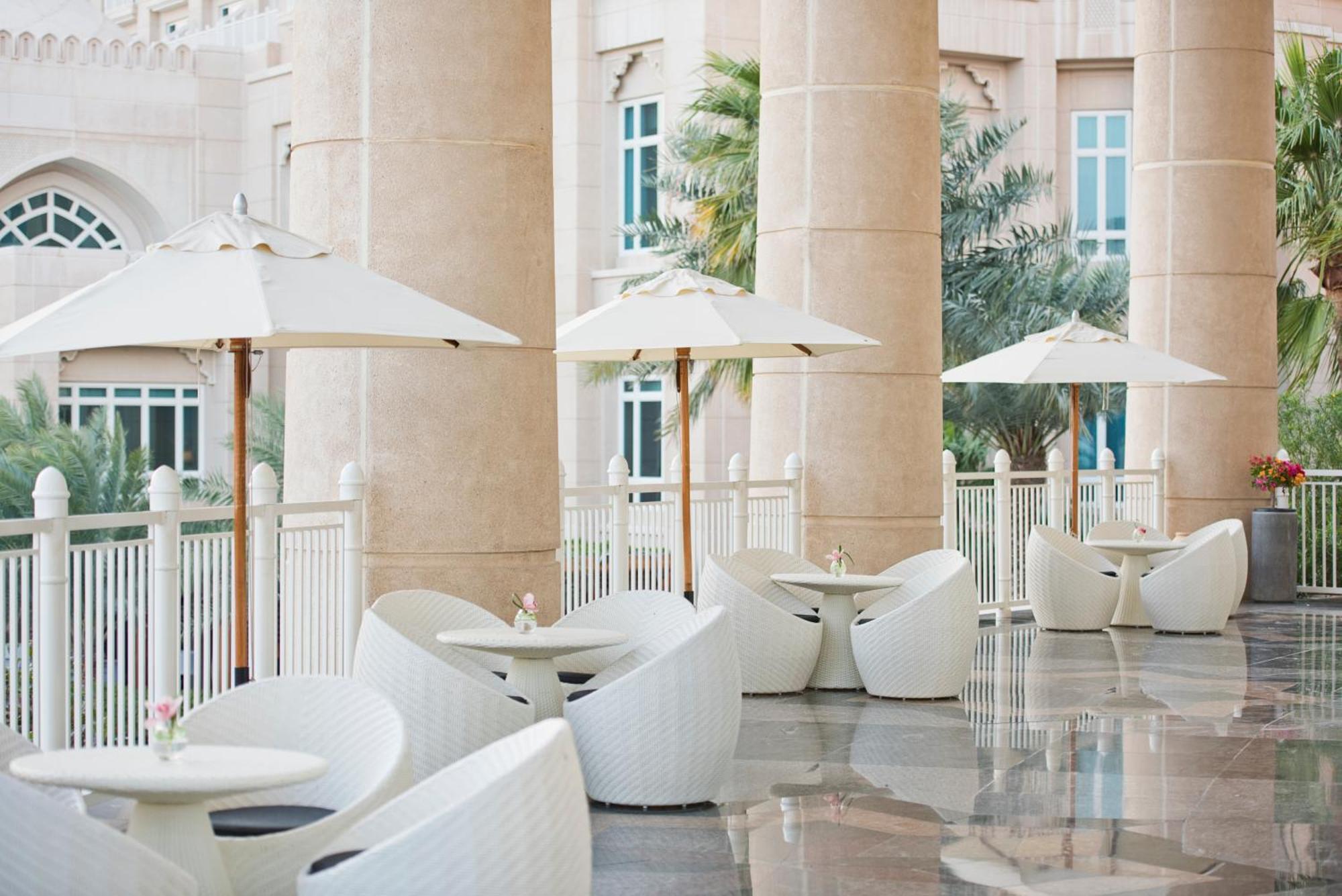 Four Seasons Hotel Доха Экстерьер фото The lobby