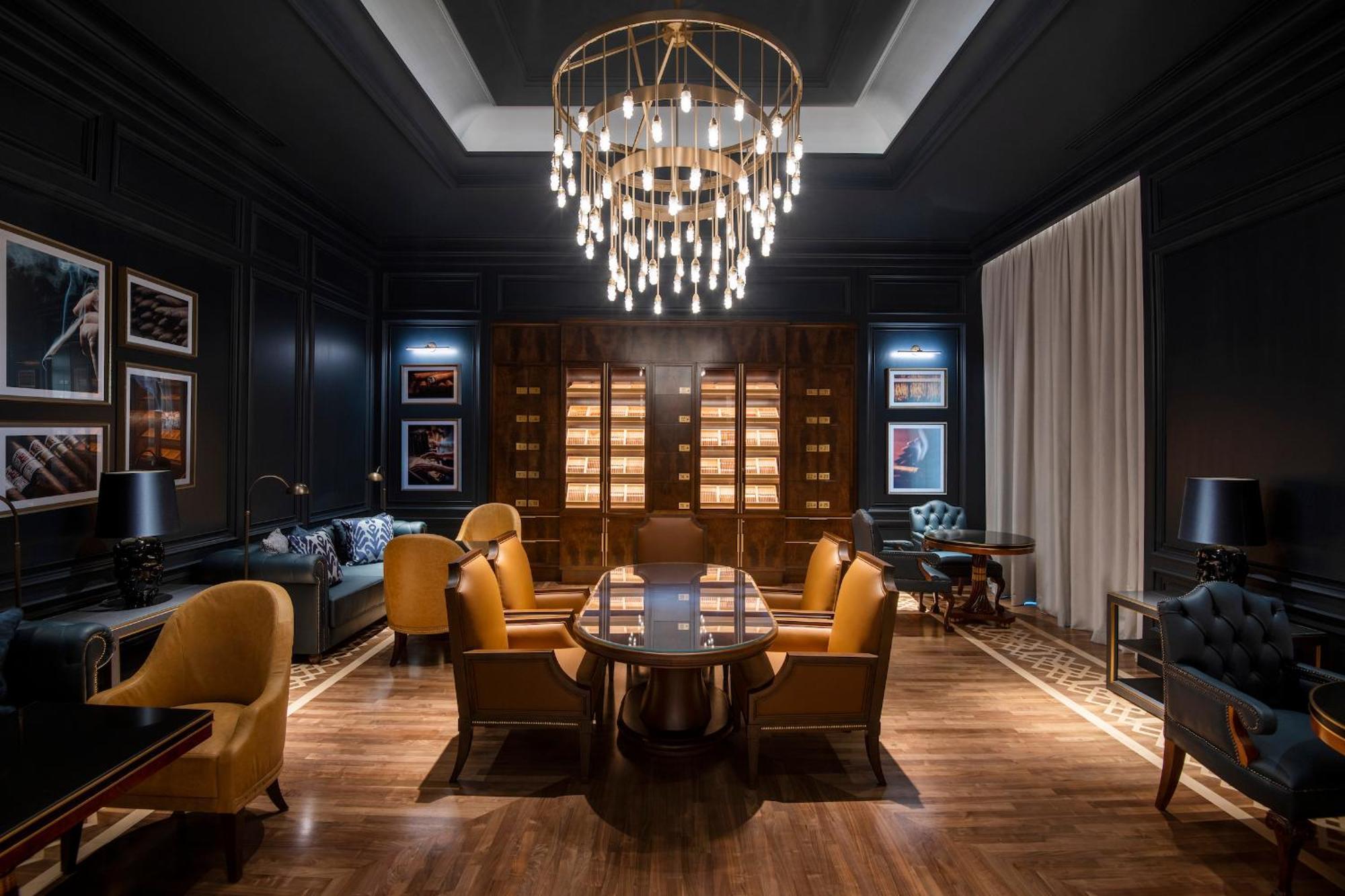 Four Seasons Hotel Доха Экстерьер фото The Library at The Ritz-Carlton, Boston